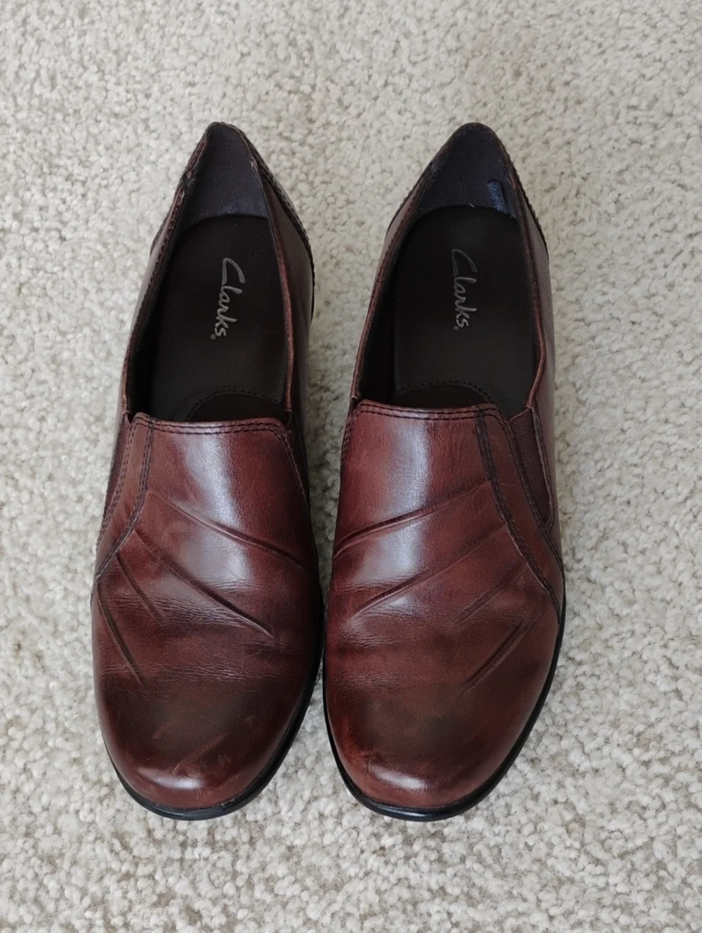 Clarks Partridge Brown Leather Slip On Comfort Loafers Block Heel Pleated LN 8